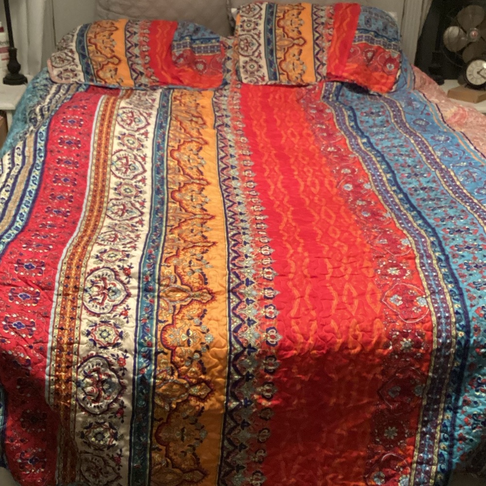 Vibrant Red & Blue Bohemian Quilted Bedspread twin size w two shams